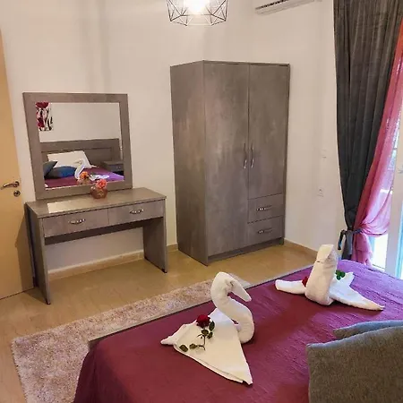 מלון דירות Alex Katerina 2*